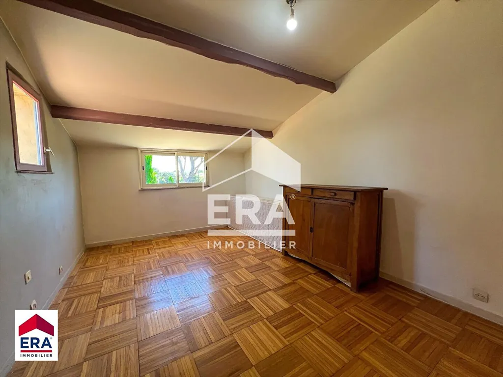 Stanze - Spacious House with Pool in Bédarrides