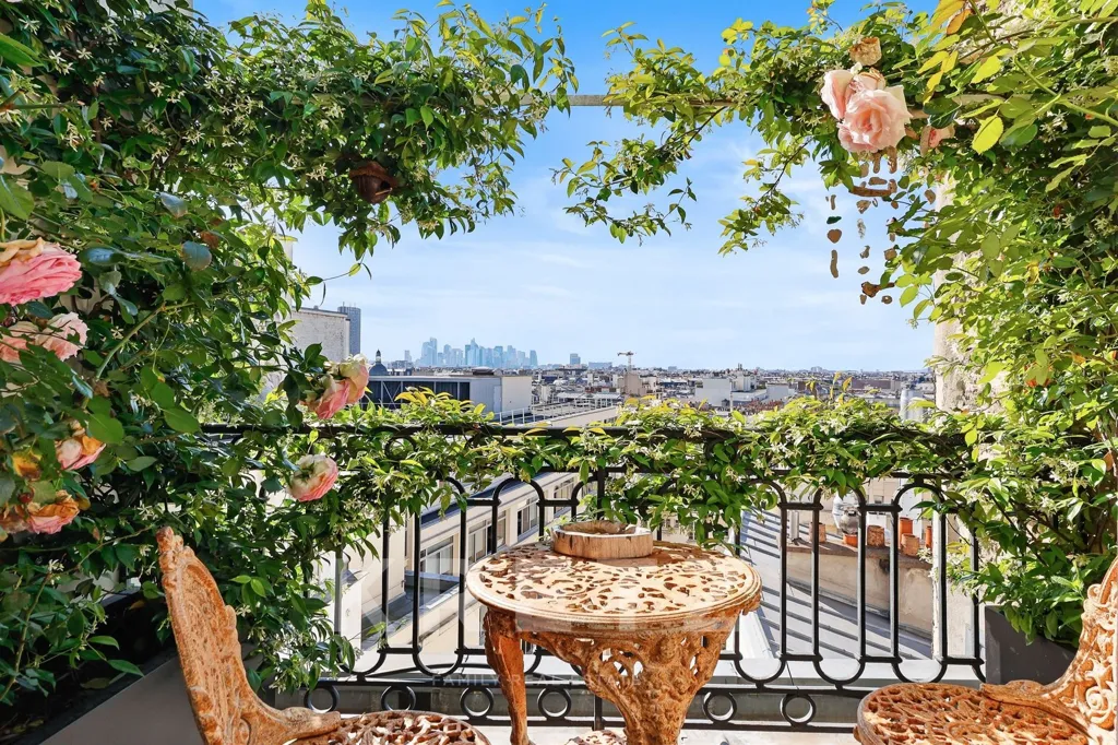 Terrace - Apartment with Rooftop Terrace in Paris 17th