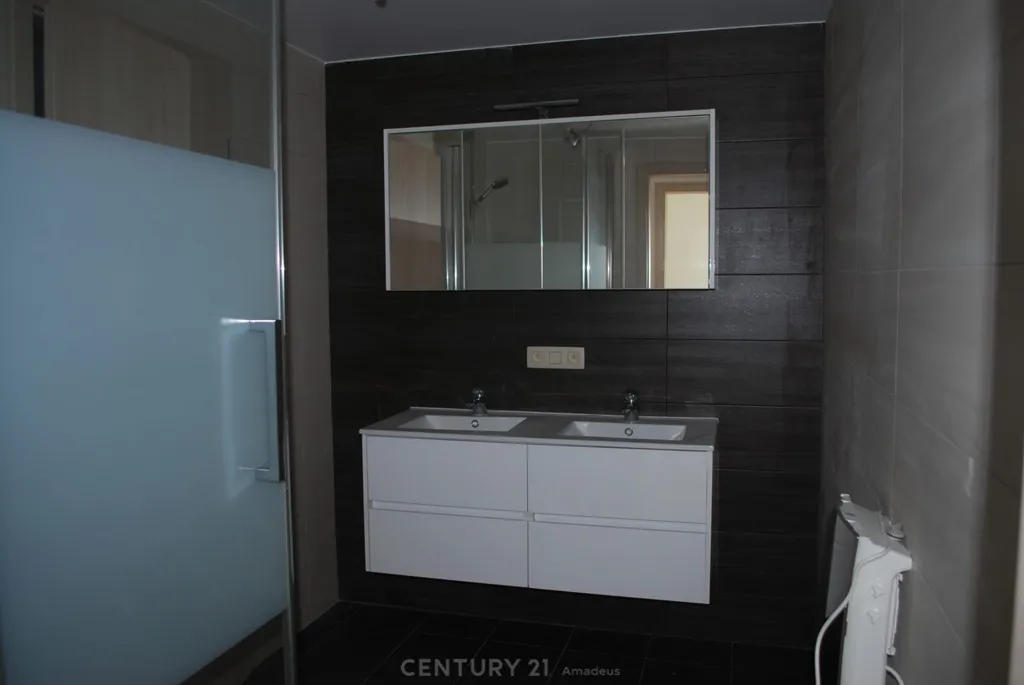 Bagni - Modern Apartment with Terrace in Tertre