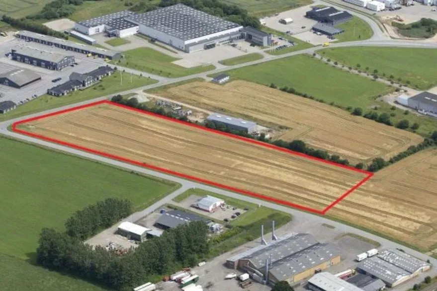 Plan - Commercial Plot Near Motorway in Business District
