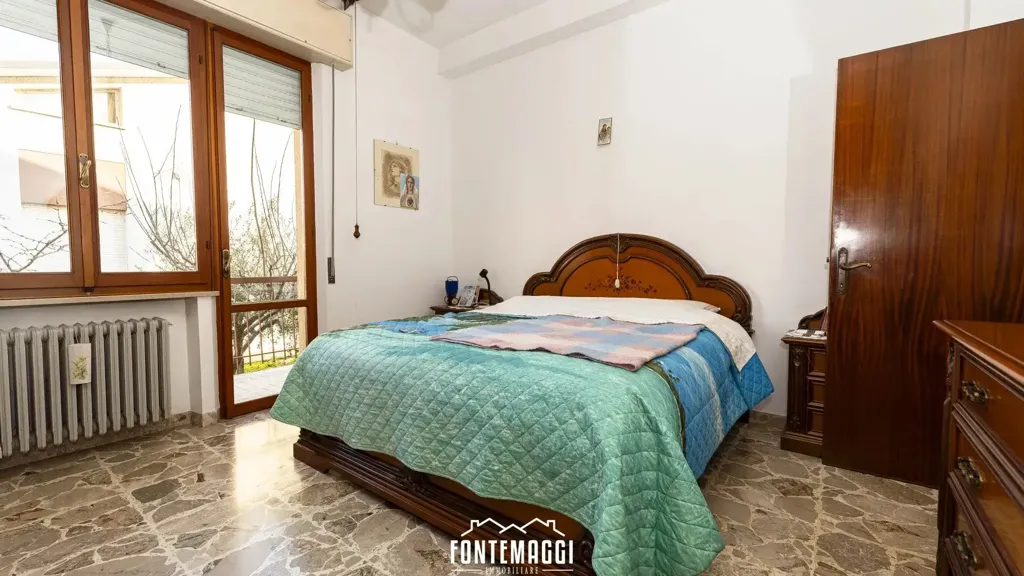 Chambres - Appartement 4 pièces à IT