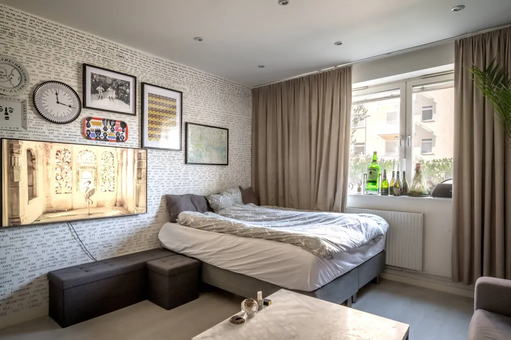 Bedrooms - Apartment with Garden Access in Stockholm