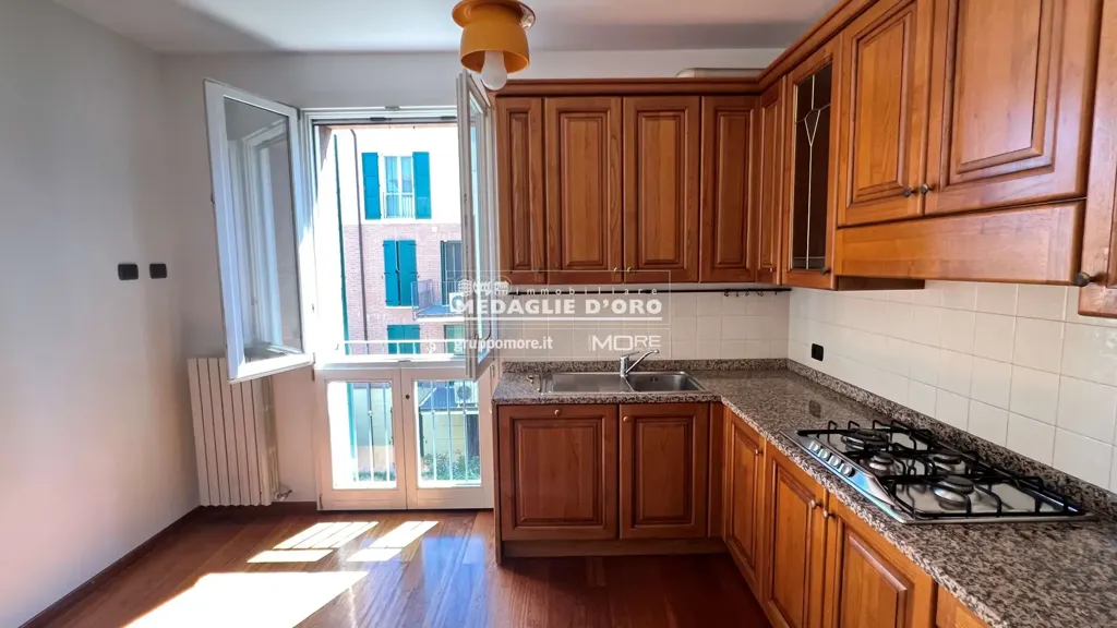 Cuisine - Elegant Apartment with Terraces in Modena