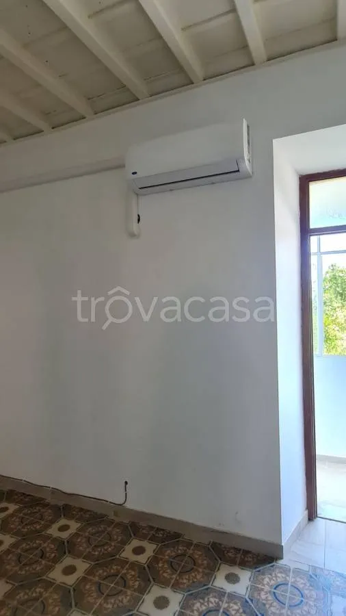 Pièces - Apartment with Balcony Views in Modica