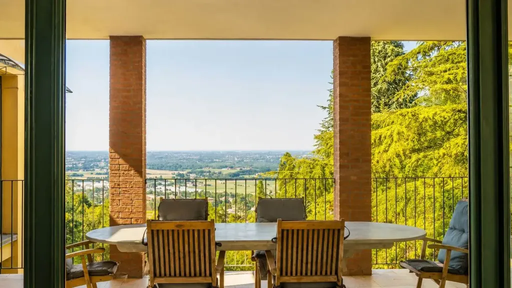 Terrass - Villa with Panoramic Views in Traversetolo