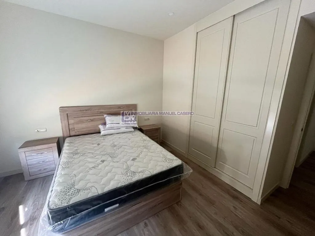 Chambres - Modernised Studio with Garage in Monumental City