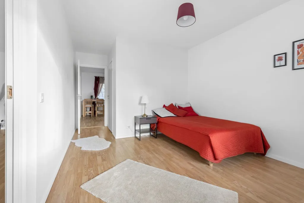 Chambres - 2-Bathroom Flat with Garden in Akalla