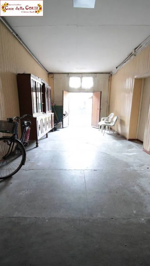 Garage - Independent House with Private Garden in Cento