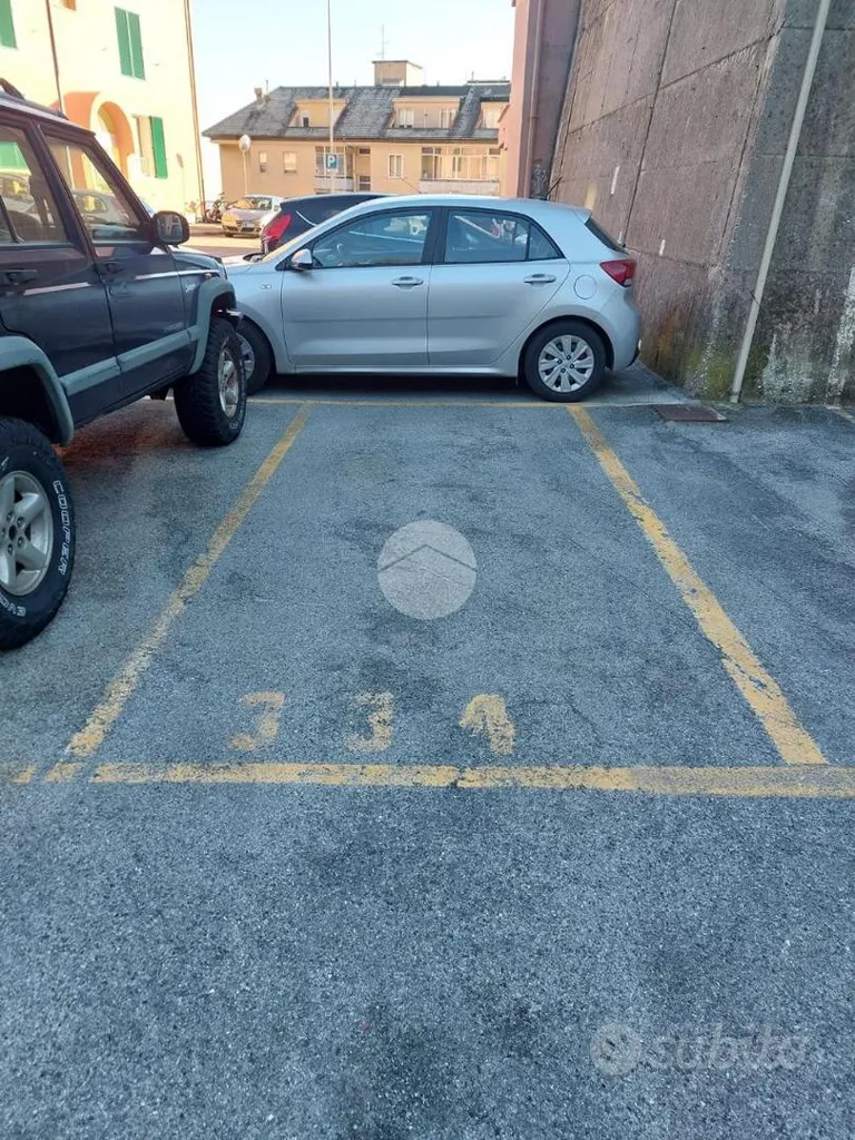 Välivaade - Parking Space in Genoa