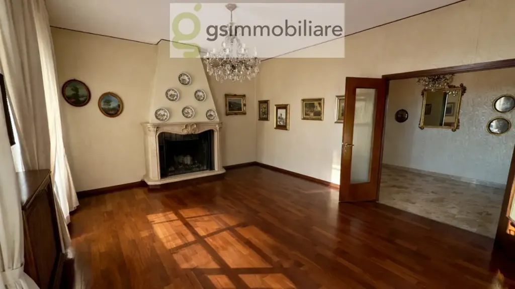 Living Room - Spacious Penthouse with Triple Exposure in Brescia