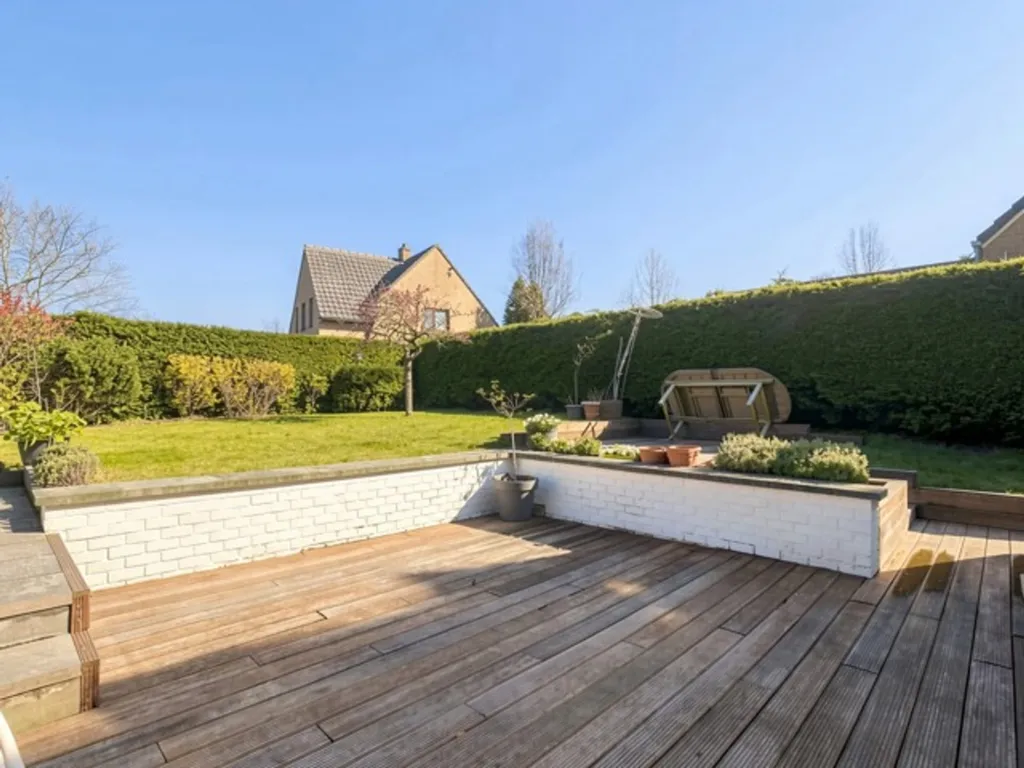 Garden - Architectural Villa with Terrace in Wavre
