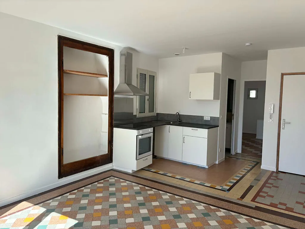 Cuisine - Appartement Lumineux au Coeur de Volonne