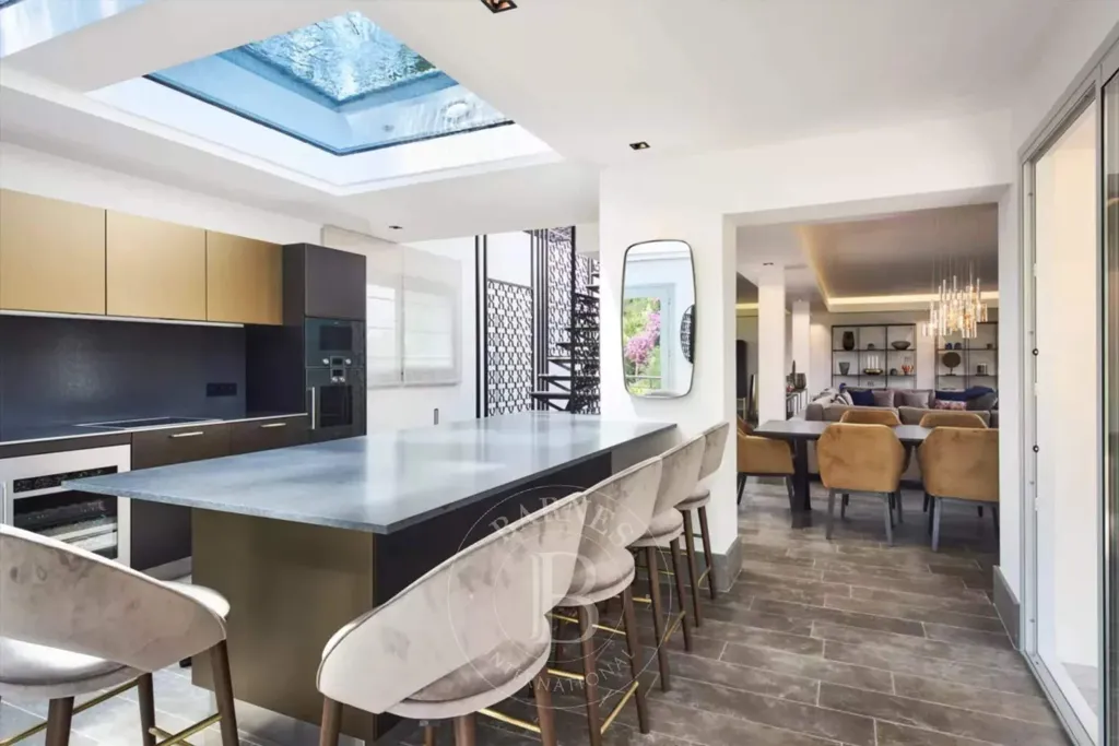 Kitchen - 1950s Villa with Sea View in Cap d'Antibes