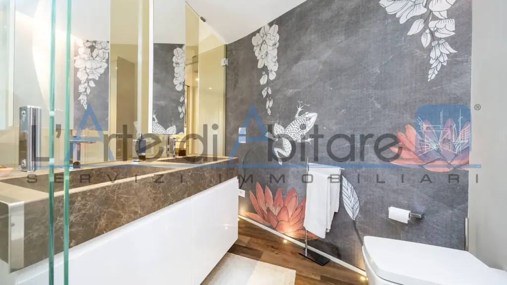 Salles de bain - Independent Triplex with Terraces in Covignano