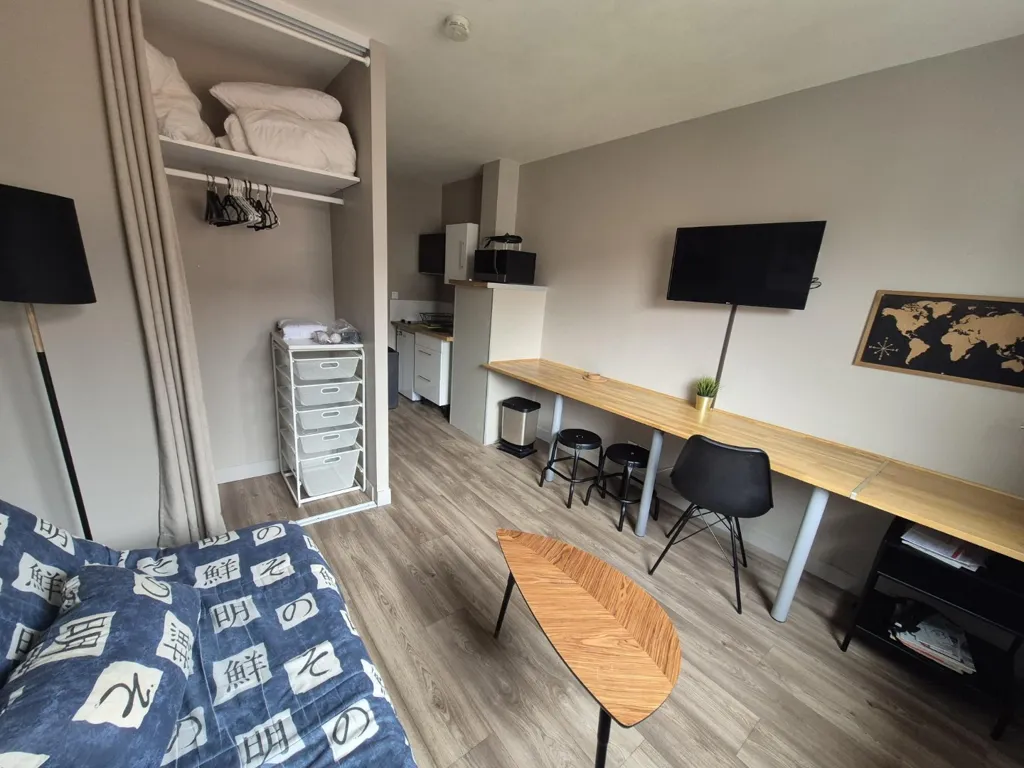 Chambres - Studio Meublé avec Ascenseur à Wazemmes, Lille
