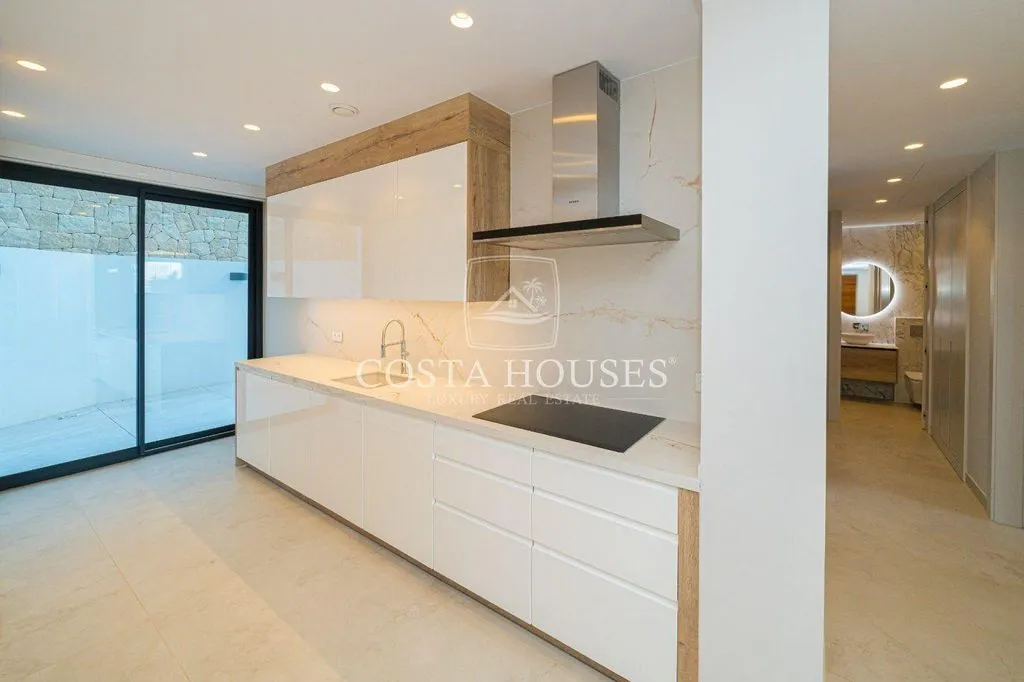 Kitchen - Luxury Penthouse with Sea View in Benidorm