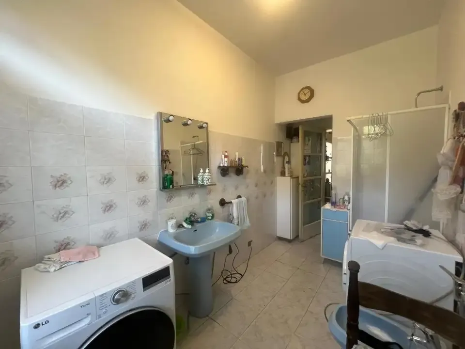 Vannitoad - Two-Level House with Balcony in Albonese
