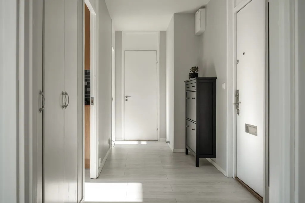 Ingresso - Modern Two-Bedroom Flat with Large Windows in Majorna
