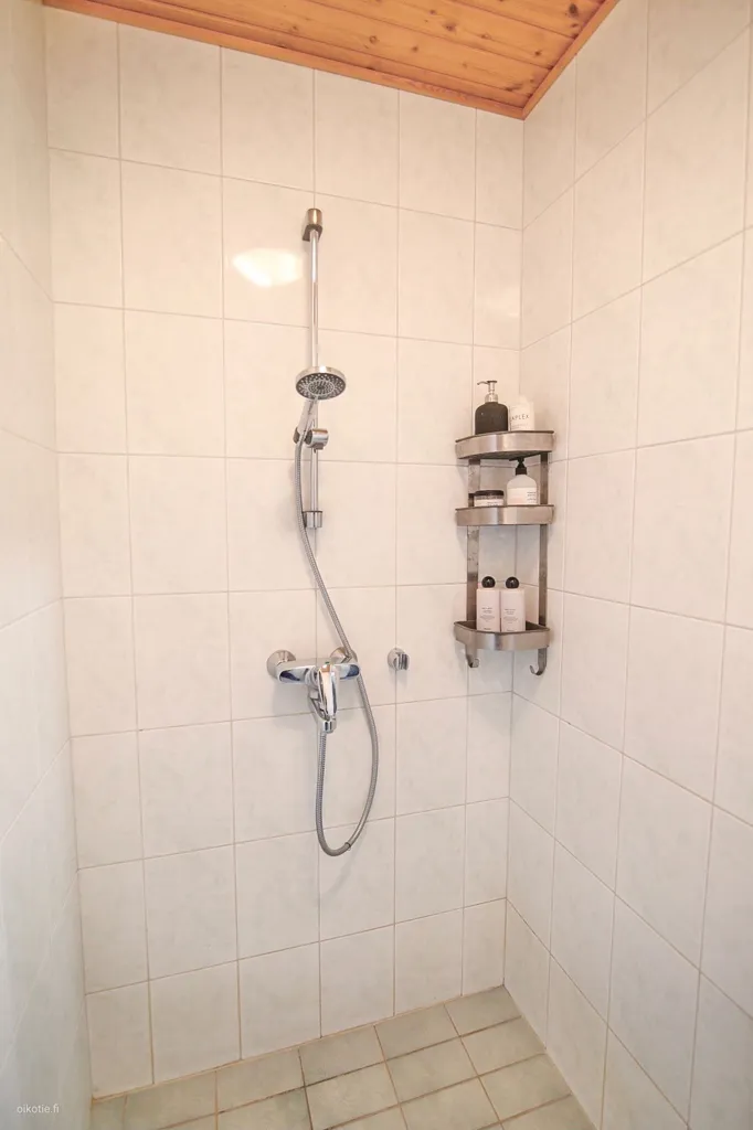 Bathrooms - Modern Flat with Sauna in Joensuu
