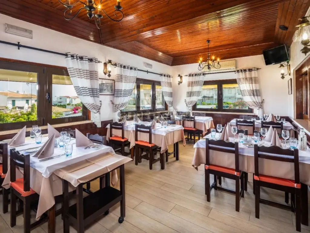 Salle à manger - Luxury House with Restaurant in Albufeira