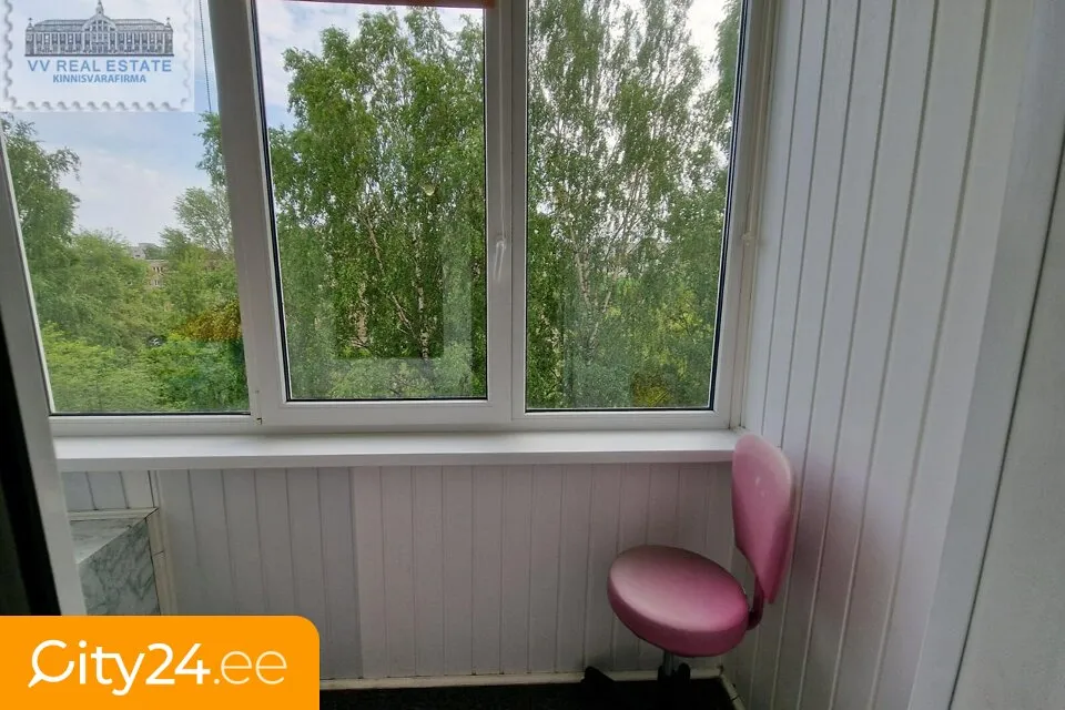 Balcony - Top Floor Apartment with Balcony in Narva