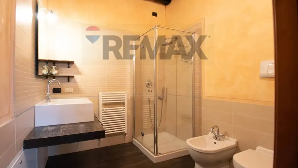 Salles de bain - Historic Apartment with Multiple Levels in Brescia