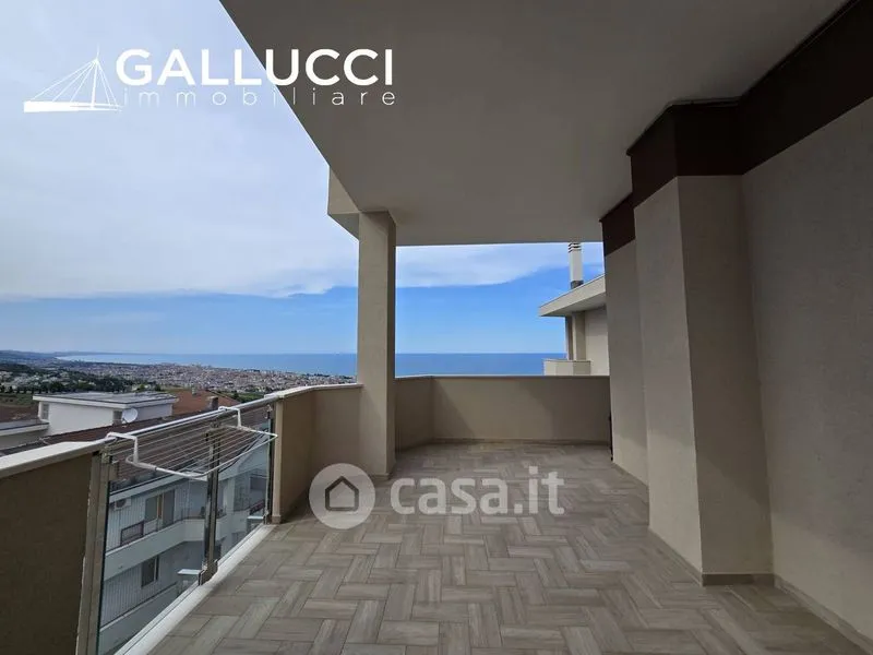 Rõdu - Spacious Attic with Sea View in Pescara