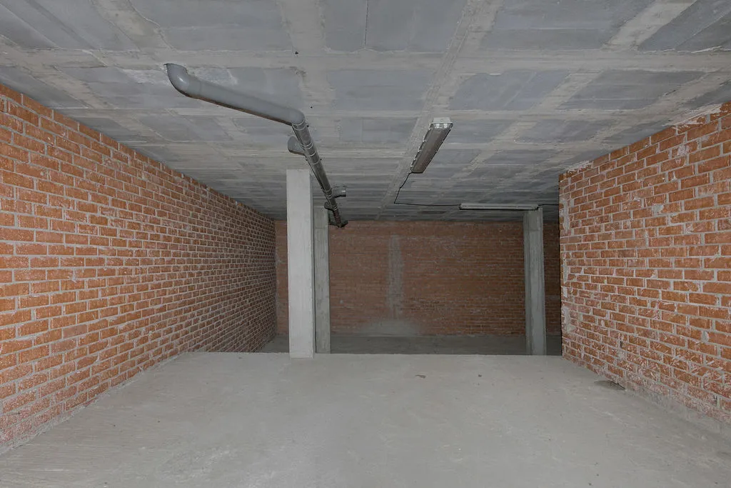 Garaaž - Commercial Space with Street Access in Terrassa