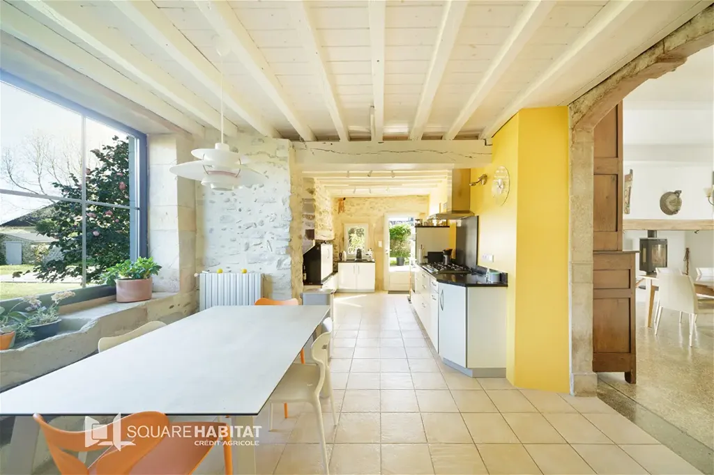 Salle à manger - Corps de Ferme avec Piscine à Pardies-Piétat