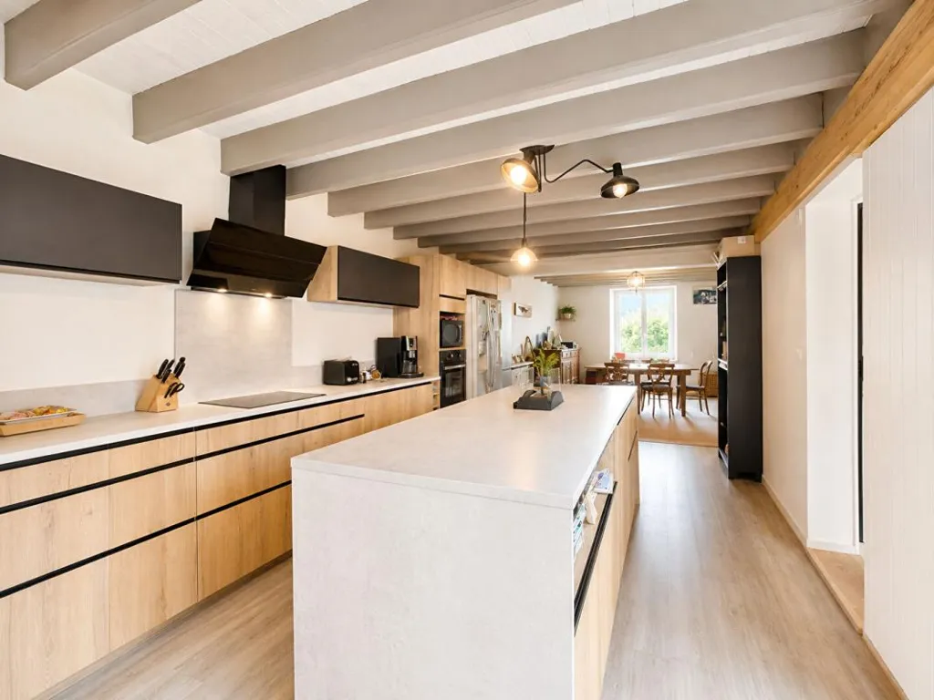 Cucina - Charming House with Pool in Souprosse
