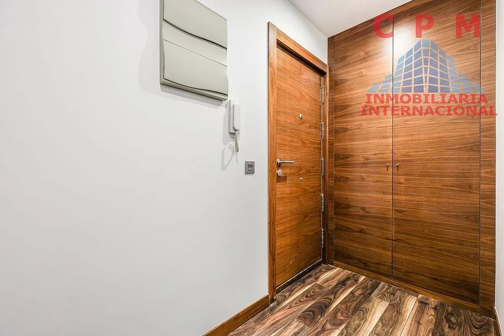 Ingresso - Luxury Apartment with Balcony in City Centre