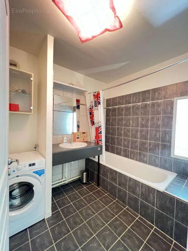 Salles de bain - Duplex avec Cachet dans le Centre de Riom