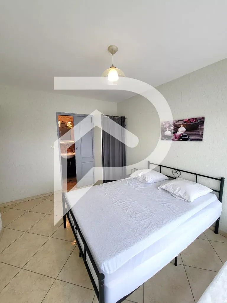 Magamistoad - Family House with Pool in Quiet Elne