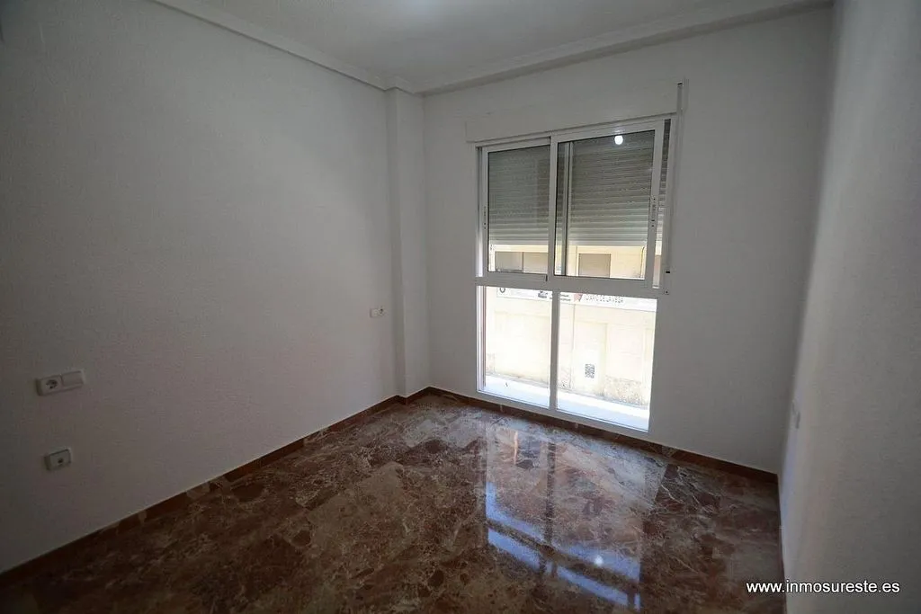 Pièces - Contemporary Flat with Private Patio in Orihuela