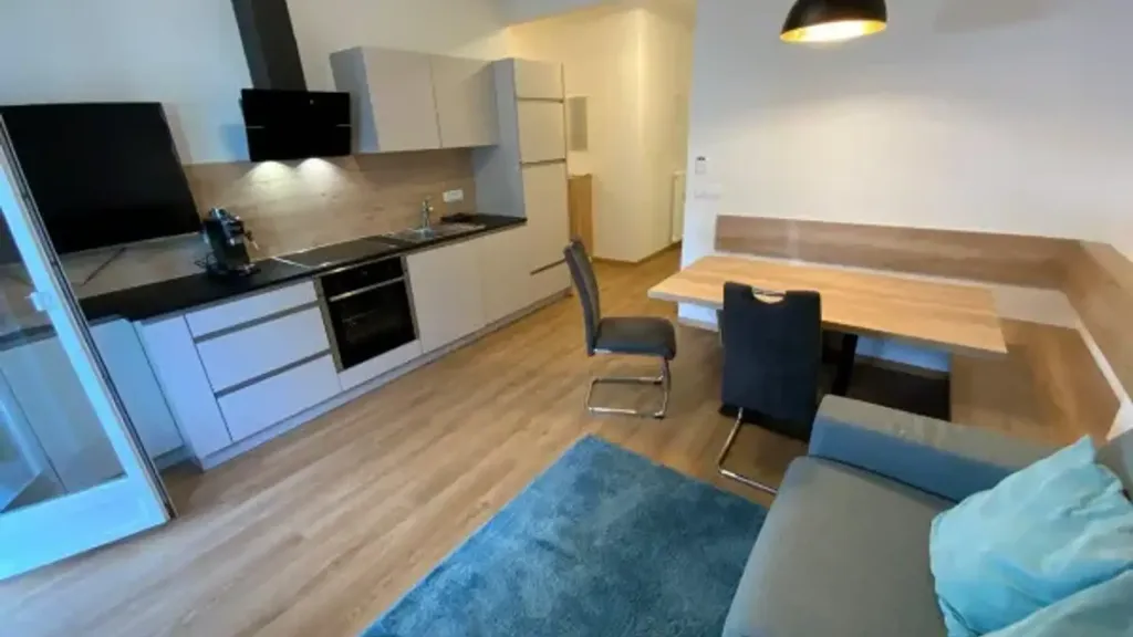 Séjour - Restored Apartment with Balcony in Merano