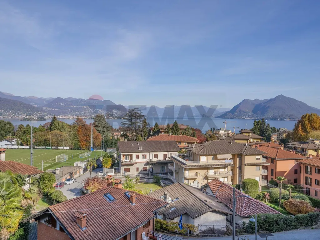 Apartment with Lake View in Stresa