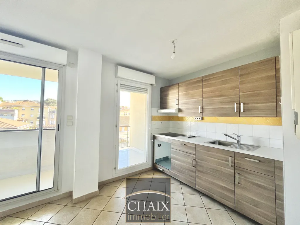 Cuisine - Appartement 2 Pièces avec Terrasse Sud à Aubagne