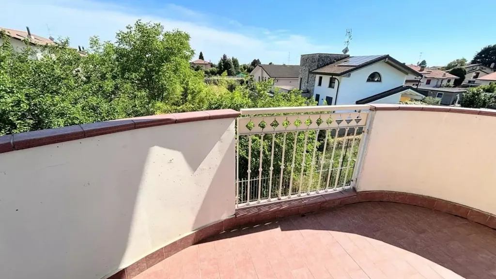 Balcone - Apartment with Balconies in Ossona