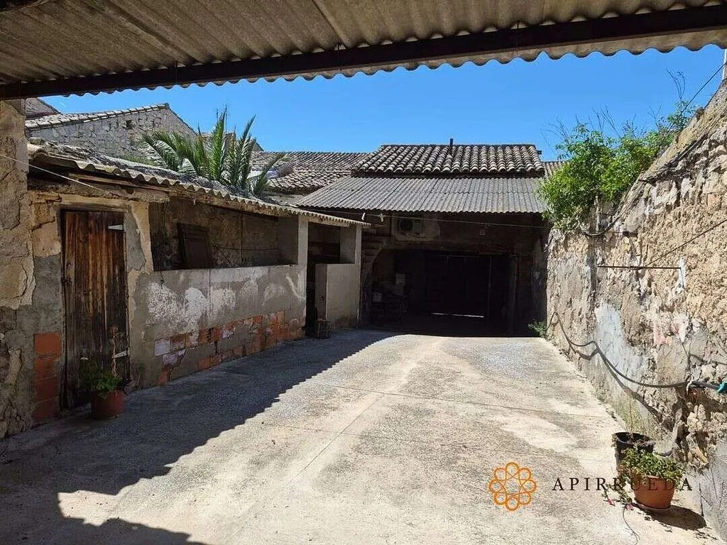 Jardin - Traditional Chalet with Balcón in Alborge