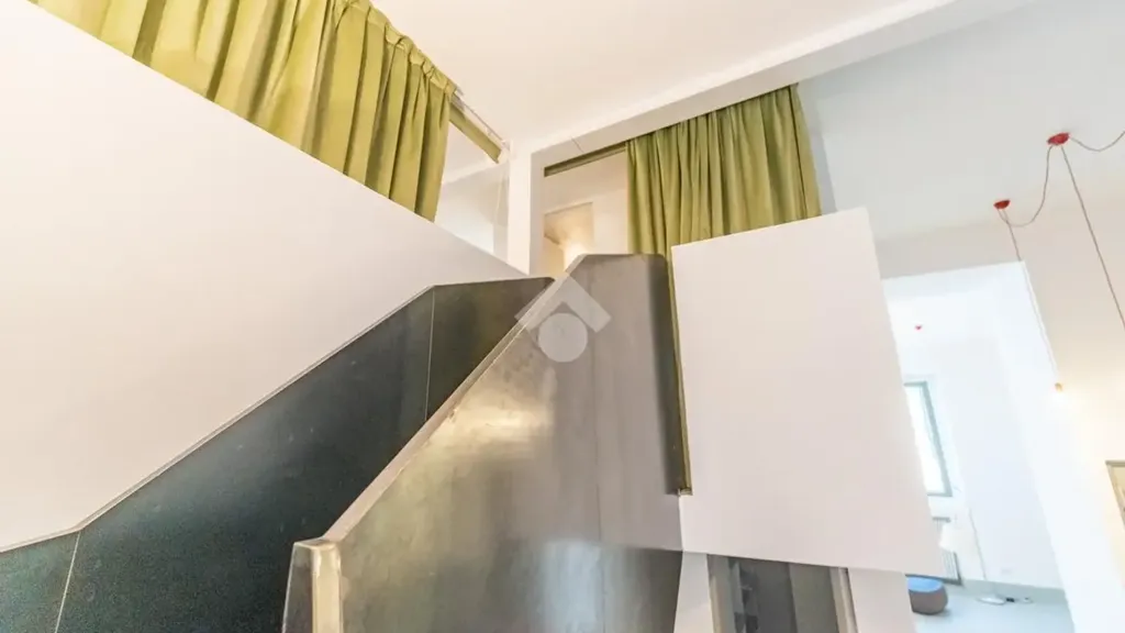 Pièces - Charm Loft with Streetfront Windows in Milan
