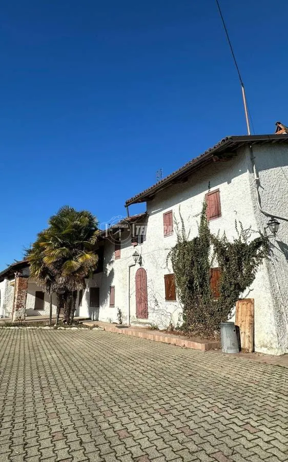 Exterior - Former Restaurant with Pool in Cappellazzo, Cherasco
