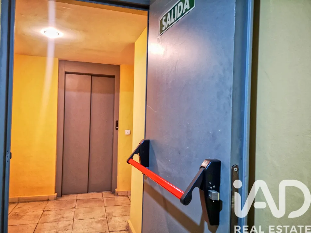 Esik - Garage with Pool Access in Alcobendas