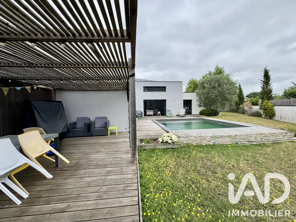 Piscine - Maison avec Piscine Chauffée à Cadaujac