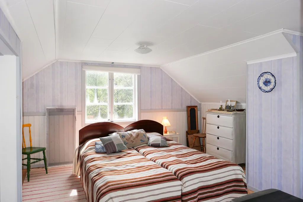 Chambres - Renovated Cottage with Lake View in Åmål
