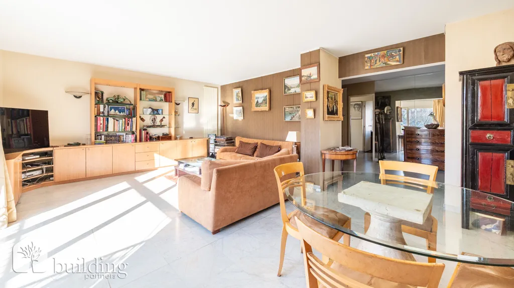 Soggiorno - Apartment with Balcony in Pasteur