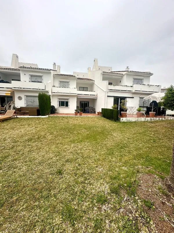 Jardin - Apartment with Pool in Nueva Andalucía