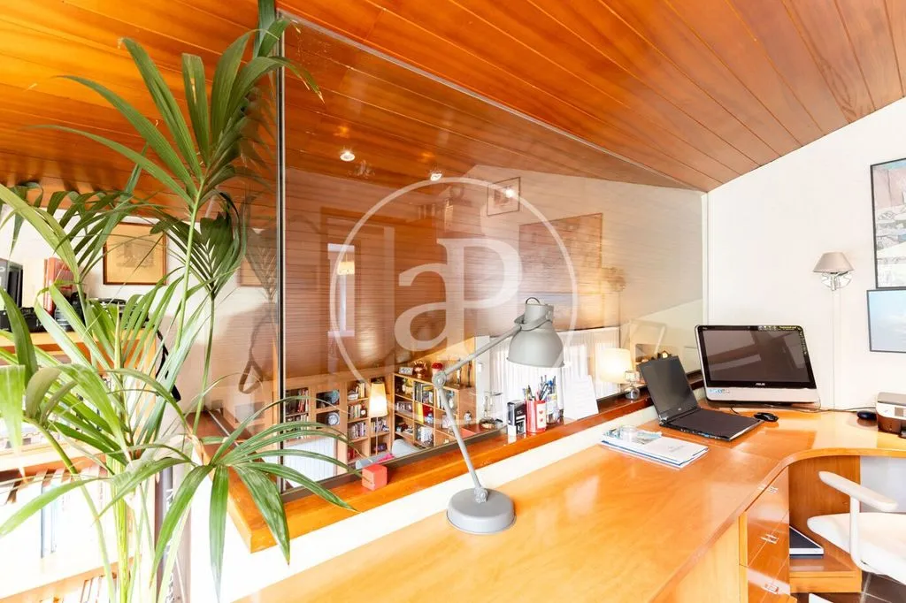 Studio - Luxury Villa with Pool in Bellaterra, Catalonia
