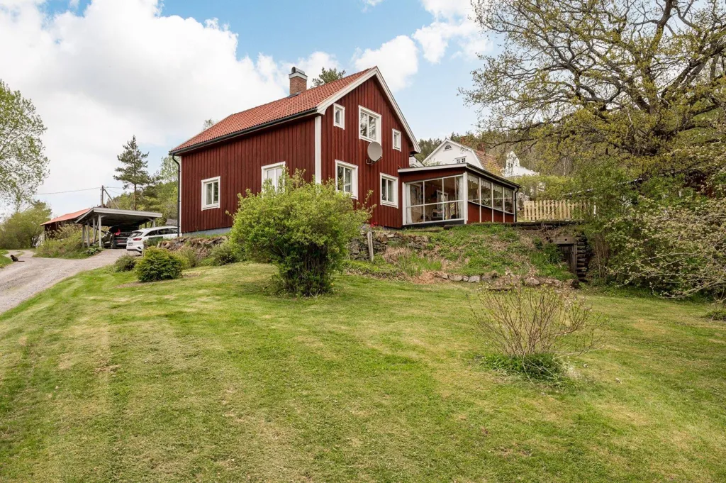 Välivaade - Historic Villa with Garden in Skillingmark