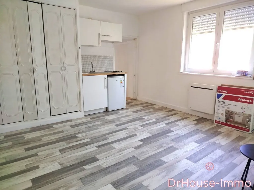Kitchen - 11-Piece Investment Property in Longuenesse