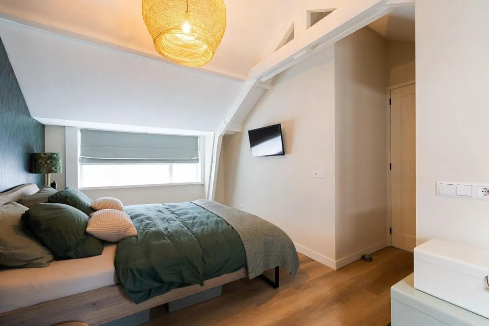 Bedrooms - Restored House with Courtyard in Haarlem's Historic District